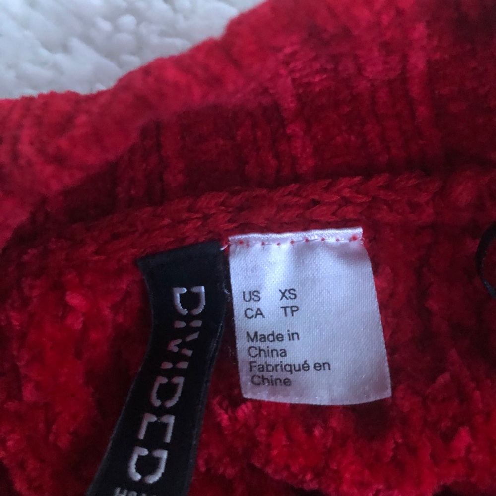 Sweater - Picture 2 of 3